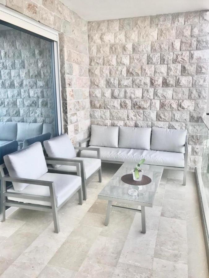 Lux Apartments Krasici Exterior photo